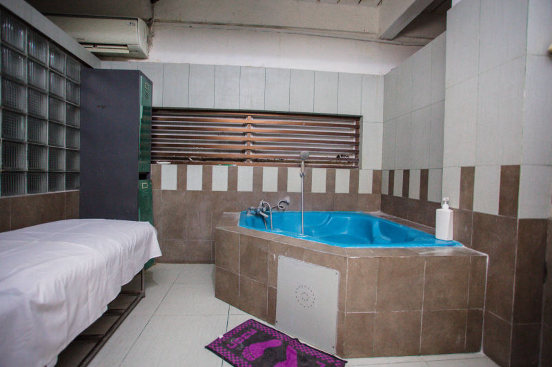 Bathroom with jacuzzi